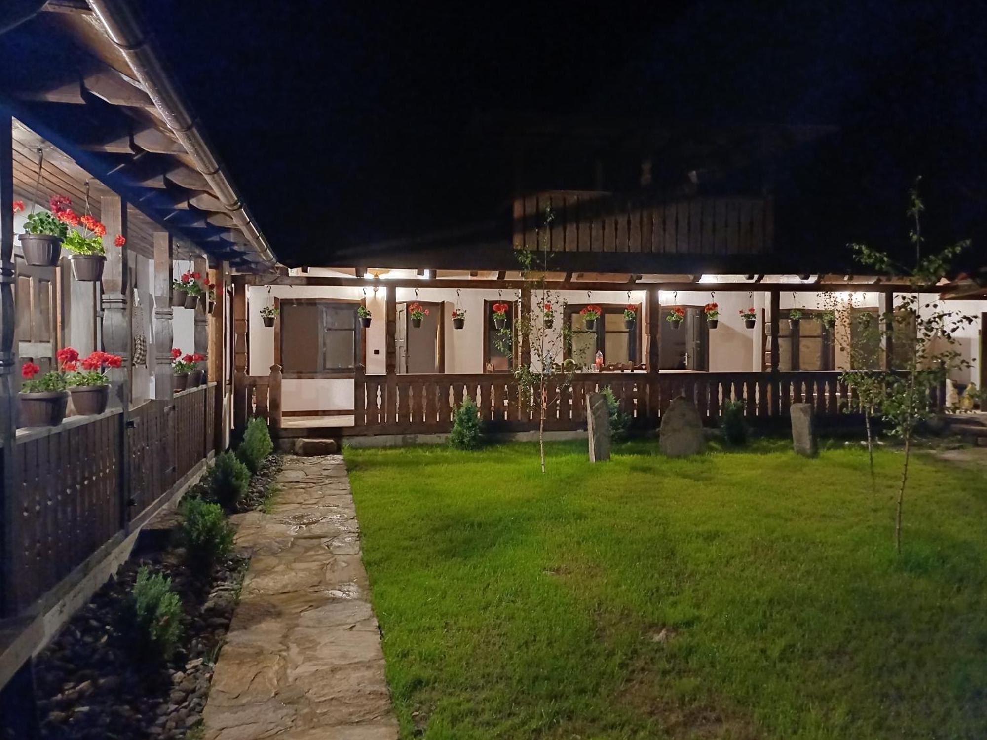 Casuta Din Valea Regilor Villa Gradistea de Munte Eksteriør bilde